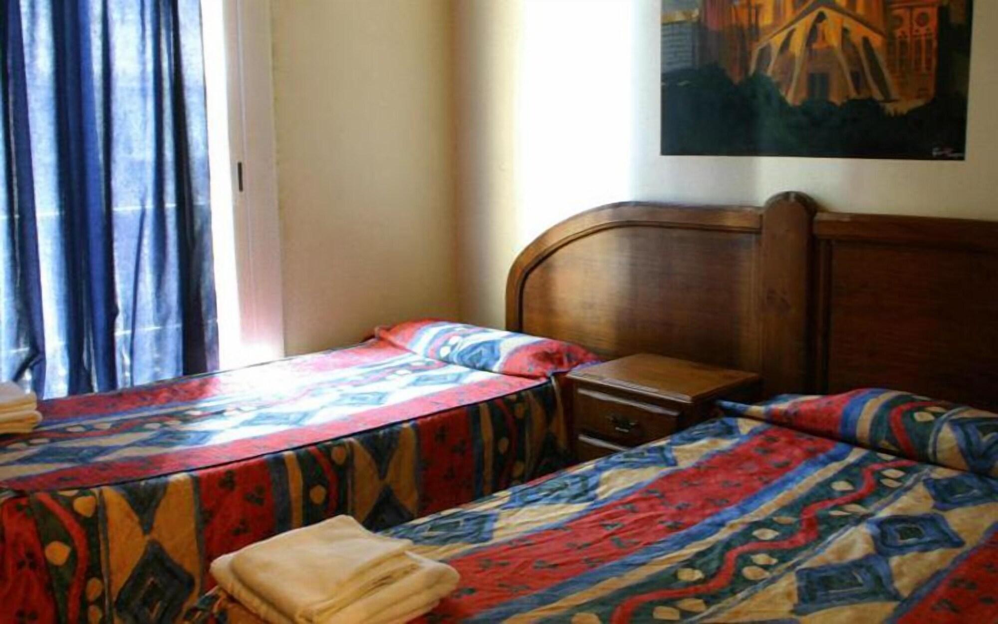 Hostal Eden Барселона Екстериор снимка