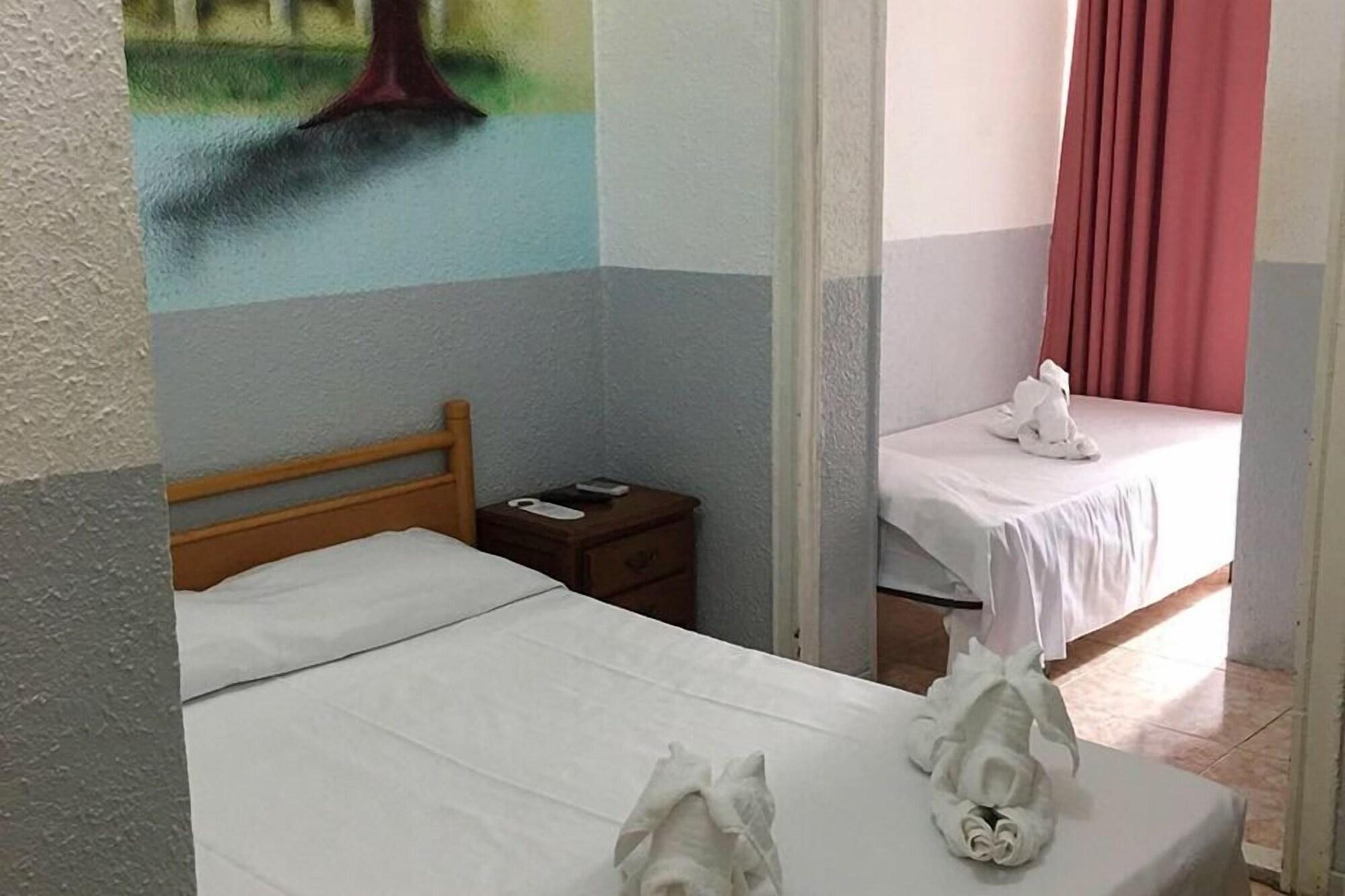 Hostal Eden Барселона Екстериор снимка