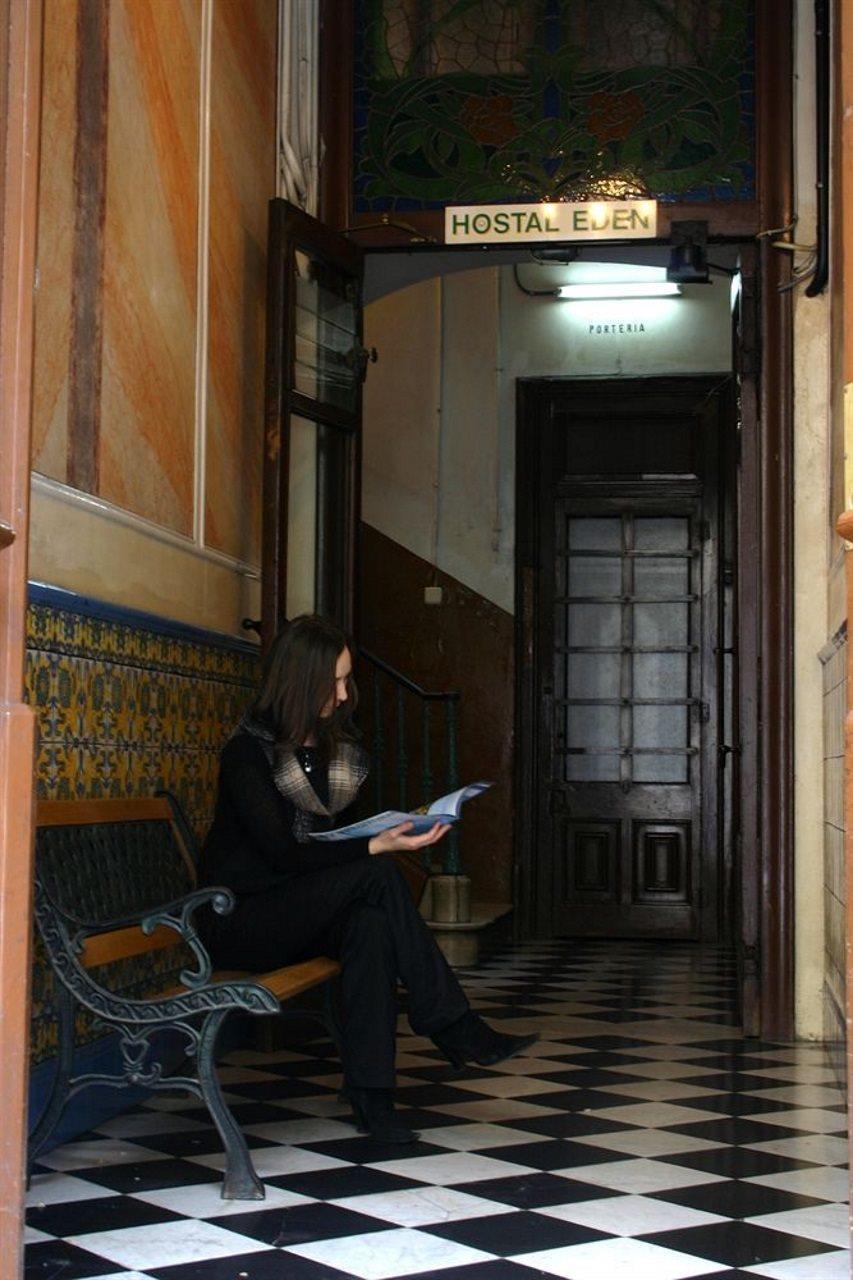 Hostal Eden Барселона Екстериор снимка
