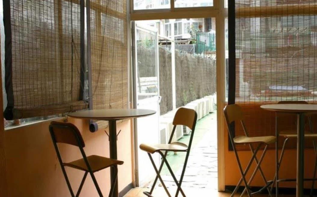 Hostal Eden Барселона Екстериор снимка