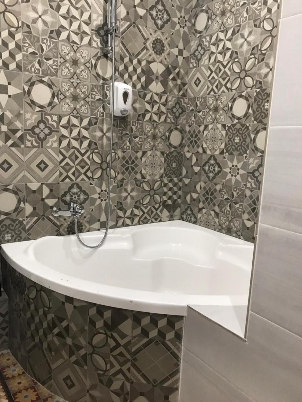Hostal Eden Барселона Екстериор снимка