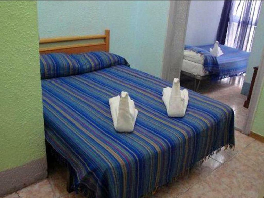 Hostal Eden Барселона Екстериор снимка